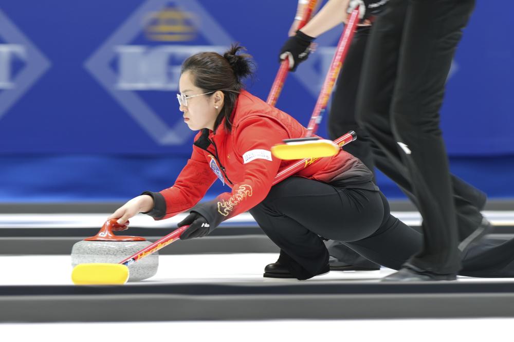 官方：阿根廷国家队征召圣吉罗斯后卫凯文-麦卡利斯特