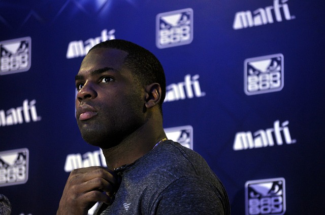 跟队记者：国米已经与16岁边锋杰齐达成续约协议